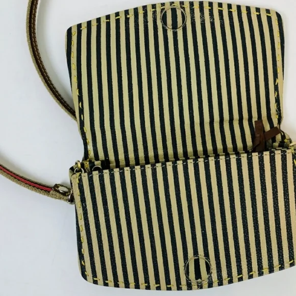 COPY - Anthropologie Holding Horse. - Picture 3 of 4